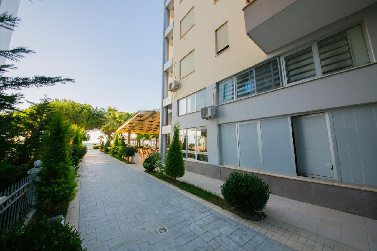 Apartments Qerret Golem  Esterno foto